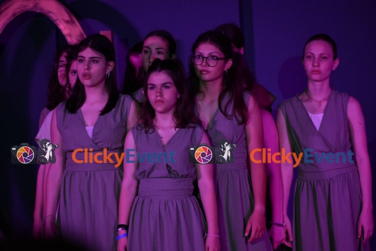 Φωτορεπορτάζ από τις αποψινές θεατρικές παραστάσεις του Καλλιτεχνικού Σχολείου